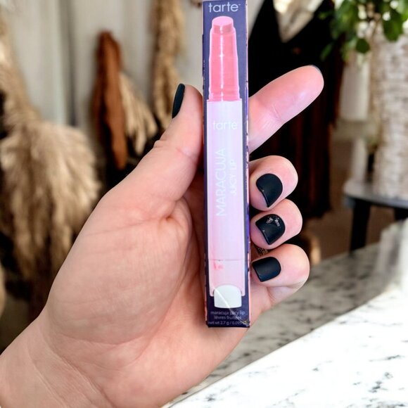 Tarte NIB Maracuja Juicy Lip Hydrating Balm Gloss in Strawberry Shade - Picture 6 of 10